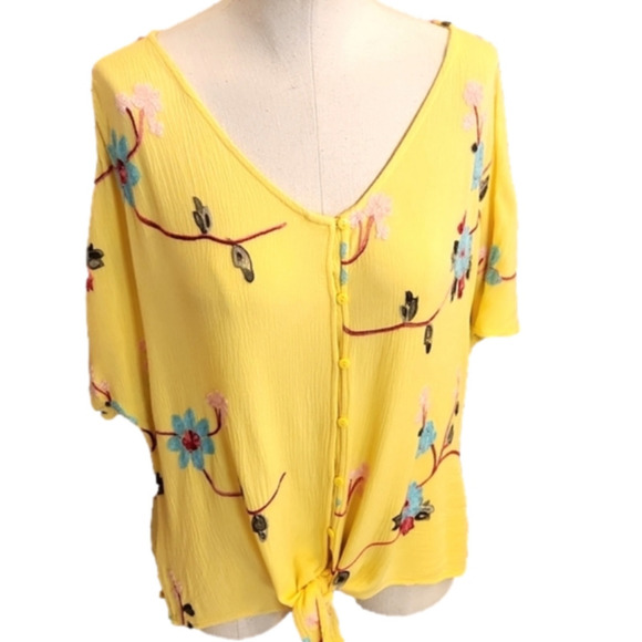 WOMENS LIV Los Angeles yellow floral boho embroidered tie button up top size M. - Picture 2 of 16